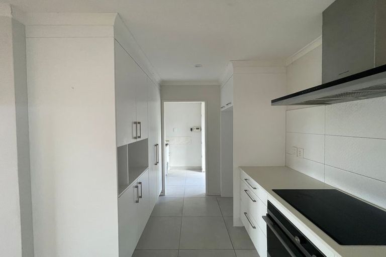 Photo of property in 595 Great South Road, Rosehill, Papakura, 2113