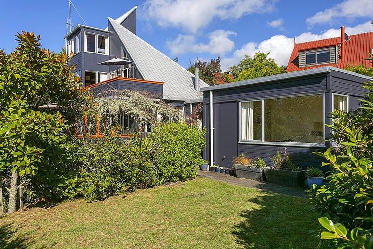 Photo of property in 16 Brunette Drive, Acacia Bay, Taupo, 3330