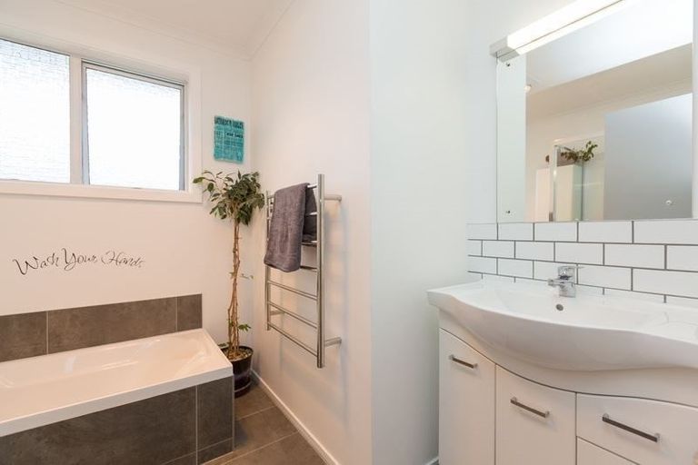 Photo of property in 11 Culzean Grove, Bell Block, New Plymouth, 4312