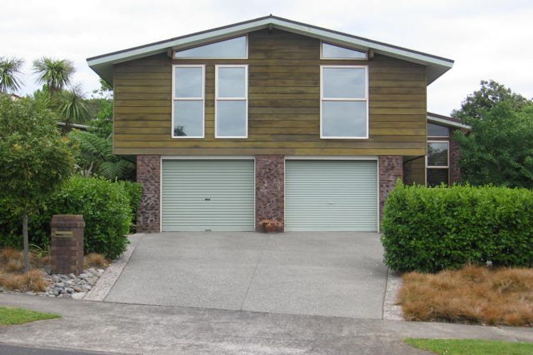 Photo of property in 21 Jade Avenue, Pakuranga Heights, Auckland, 2010