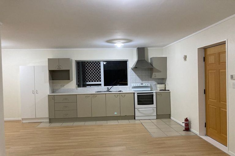 Photo of property in 55a Archibald Road, Kelston, Auckland, 0602