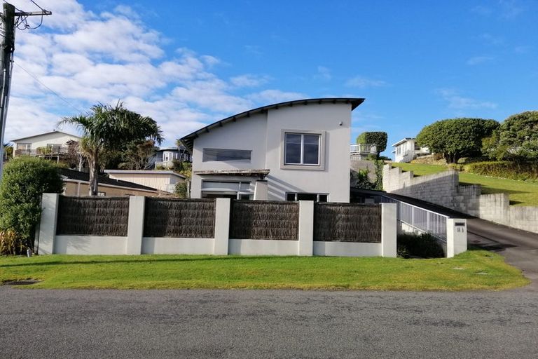 Photo of property in 14b Falla Street, Paraparaumu Beach, Paraparaumu, 5032
