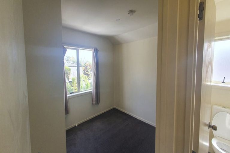 Photo of property in 7/20 Fields Parade, Oteha, Auckland, 0632