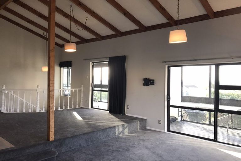 Photo of property in 2/2 Monde Place, Clover Park, Auckland, 2019