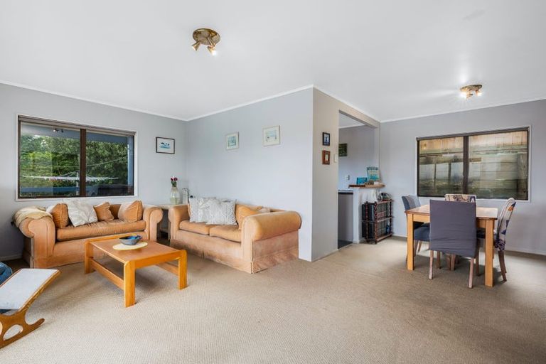 Photo of property in 10 Staysail Place, Whitby, Porirua, 5024