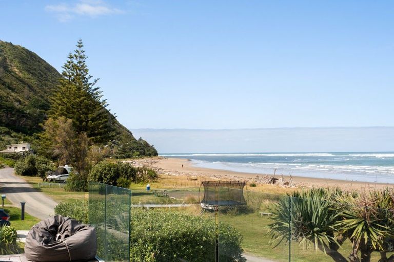 Photo of property in 6 Makorori Beach Road, Makorori, Gisborne, 4073