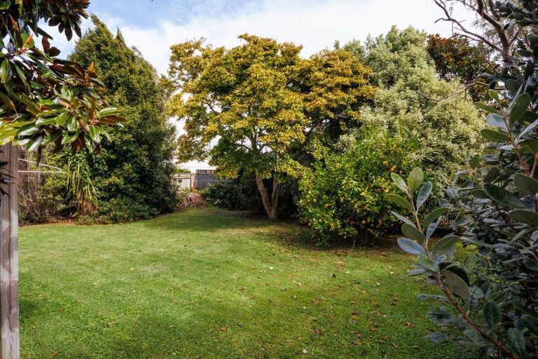 Photo of property in 62 Lyndhurst Street, Takaro, Palmerston North, 4412