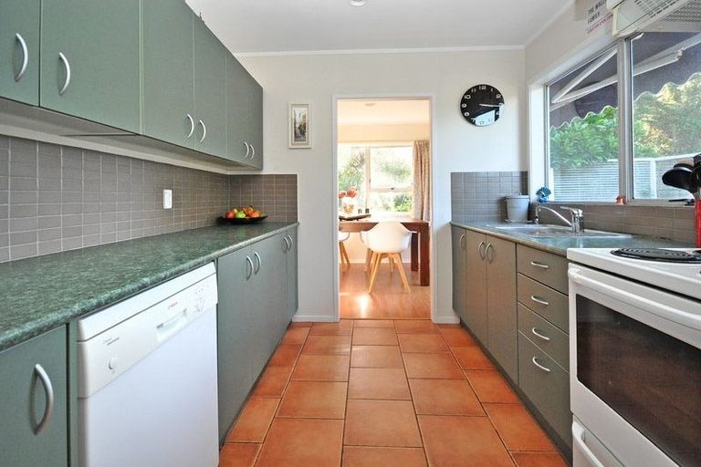 Photo of property in 79 Gledstane Road, Stanmore Bay, Whangaparaoa, 0932
