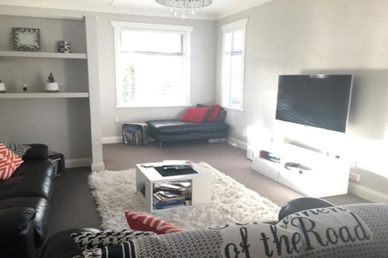 Photo of property in 30 Nobs Line, Strandon, New Plymouth, 4312