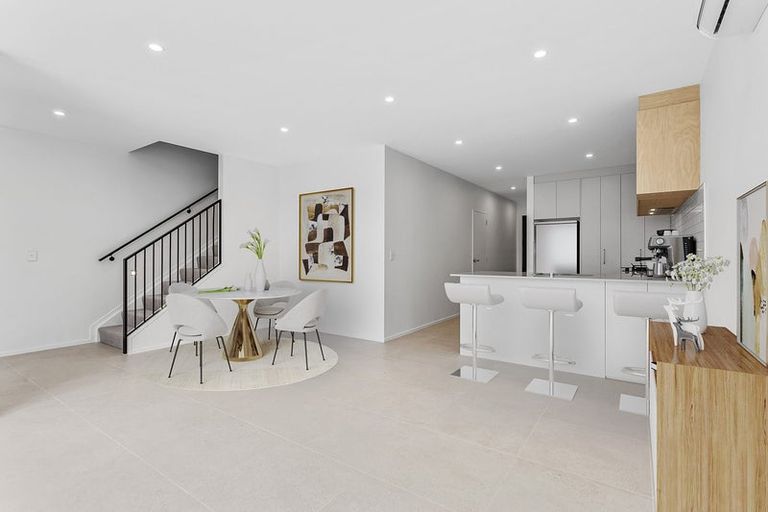 Photo of property in 4 Aquamarine Road, Rosehill, Papakura, 2113