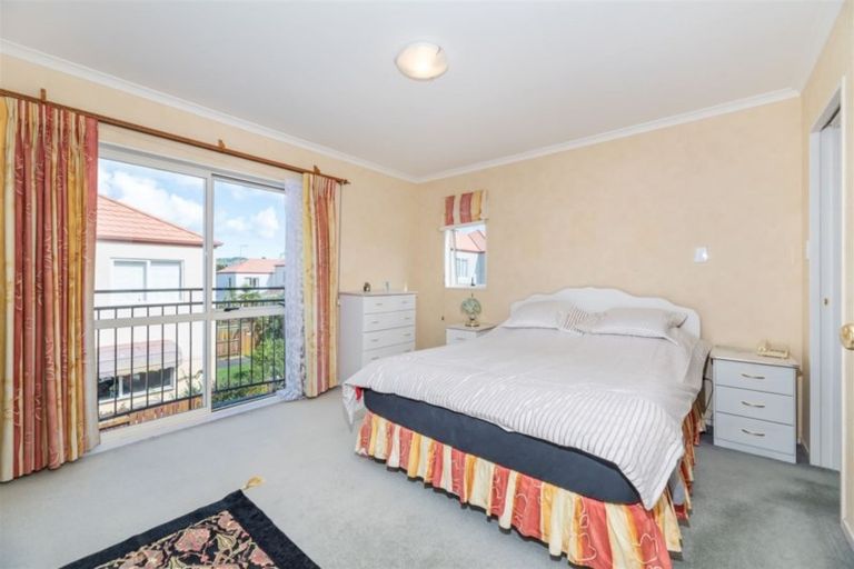 Photo of property in 10 Dainton Place, New Lynn, Auckland, 0600