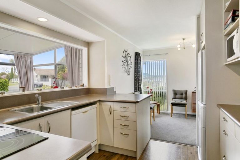 Photo of property in 96 Acacia Bay Road, Nukuhau, Taupo, 3330