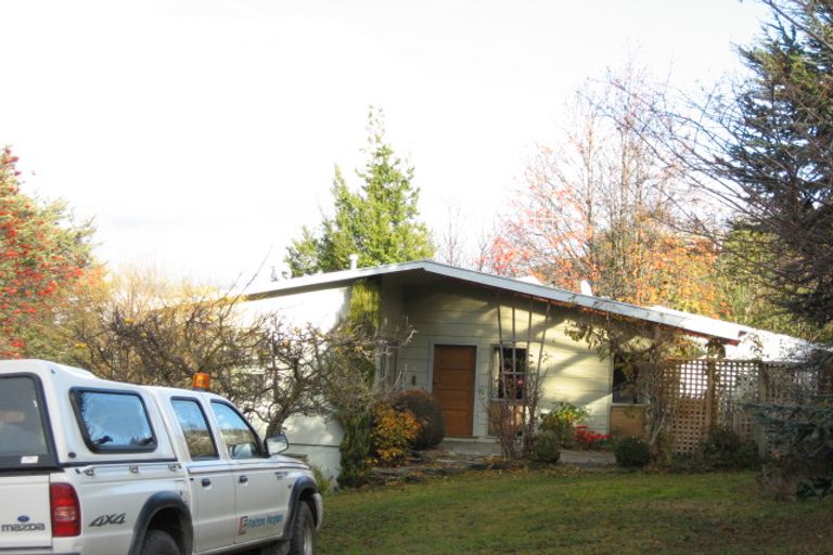 Photo of property in 33 Larch Hill Place, Queenstown, 9300