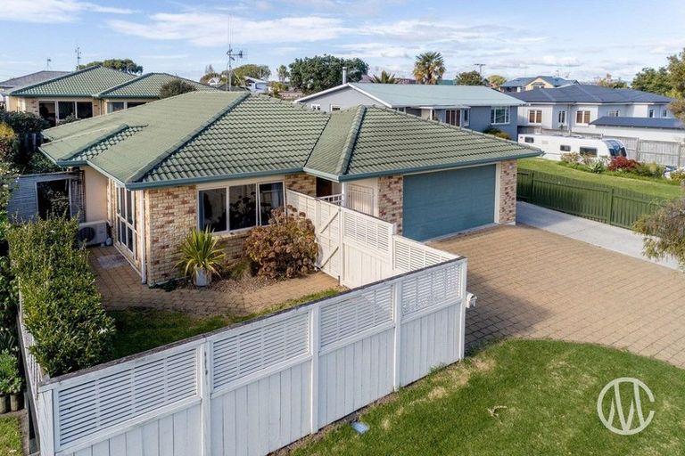 Photo of property in 16a Goods Road, Otumoetai, Tauranga, 3110