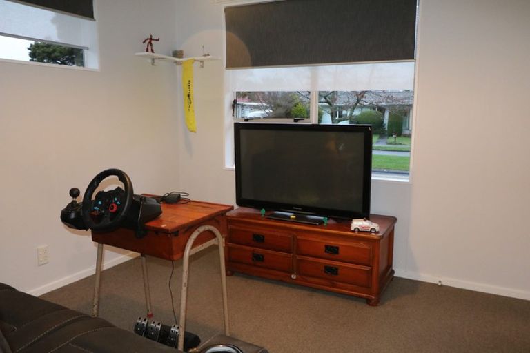 Photo of property in 198 California Drive, Totara Park, Upper Hutt, 5018