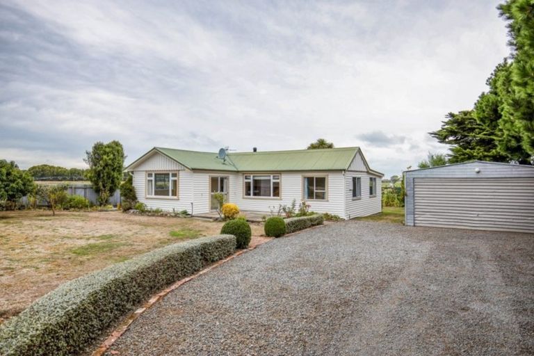 Photo of property in 24 Harleston Road, Sefton, Rangiora, 7477