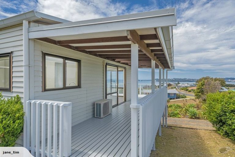 Photo of property in 106 Centennial Drive, Whitianga, 3510