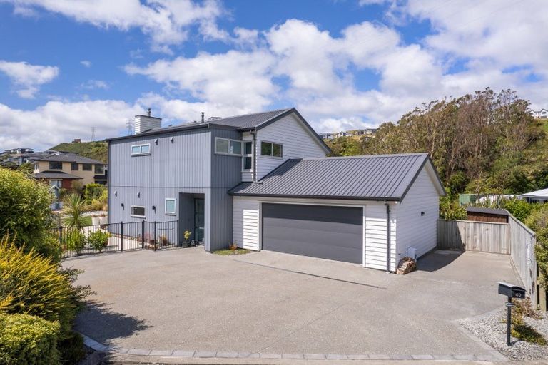 Photo of property in 40 Banks Boulevard, Whitby, Porirua, 5024
