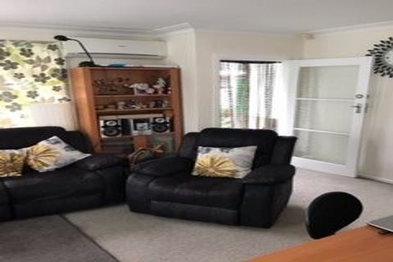 Photo of property in 1/4a Lomas Place, Manurewa, Auckland, 2102