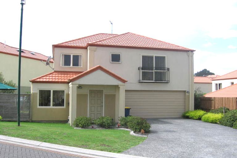 Photo of property in 3 Dainton Place, New Lynn, Auckland, 0600