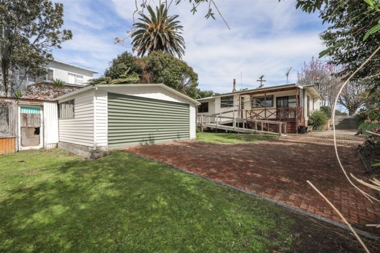 Photo of property in 15 Upland Road, Huntly, 3700