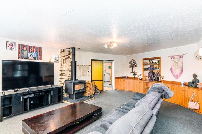 Photo of property in 8 Alfredton Road, Eketahuna, 4900