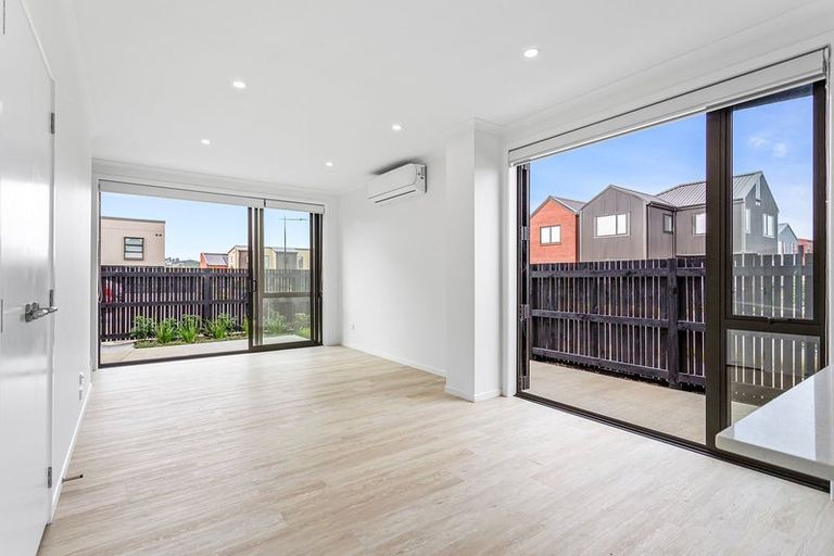 Photo of property in 66 Te Tihi Street, Wiri, 2104