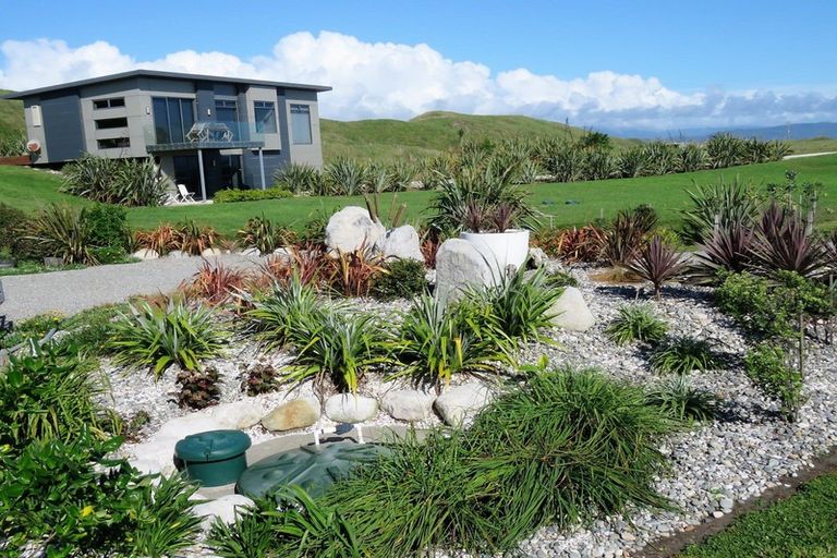 Photo of property in 3/189 Okari Road, Cape Foulwind, Westport, 7892