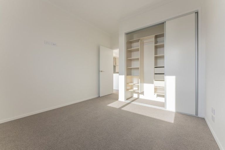 Photo of property in 17/1 Scott Road, Hobsonville, Auckland, 0616