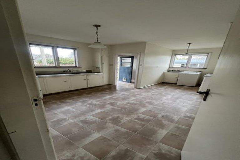 Photo of property in 37 Yaldhurst Road, Sockburn, Christchurch, 8042