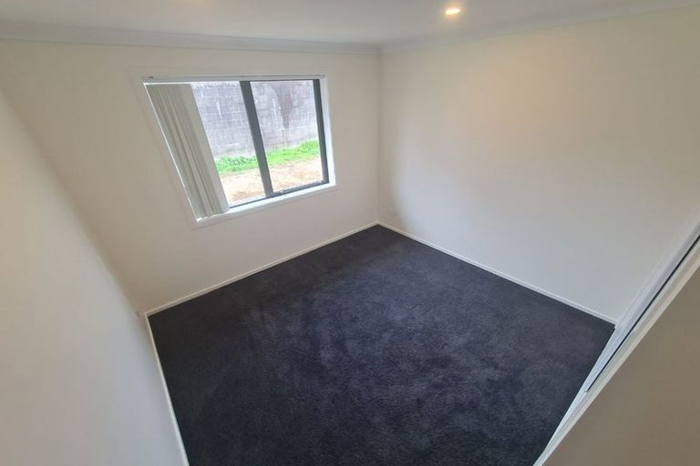 Photo of property in 7 Rewarewa Way, Timberlea, Upper Hutt, 5018