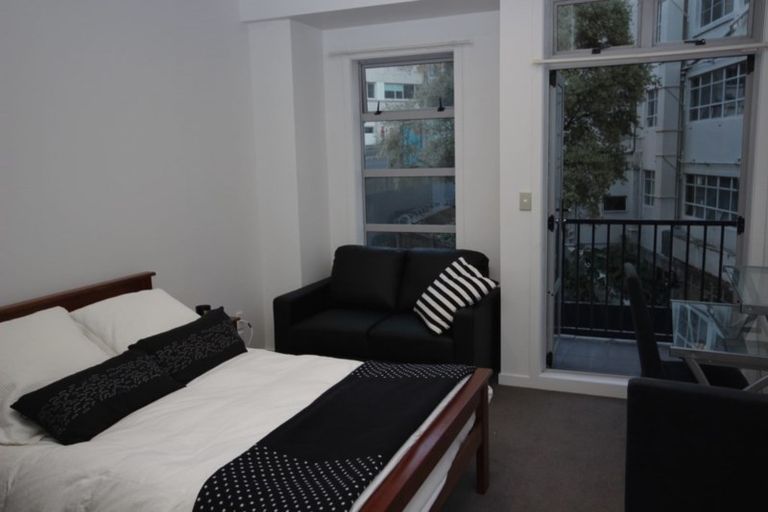 Photo of property in 25a Rutland Road, Stanley Point, Auckland, 0624