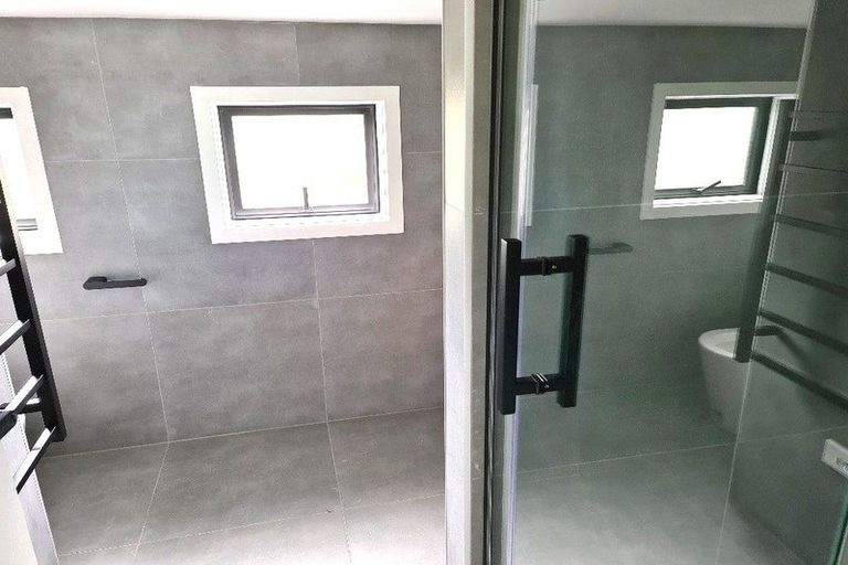 Photo of property in 34a Weldene Avenue, Glenfield, Auckland, 0629