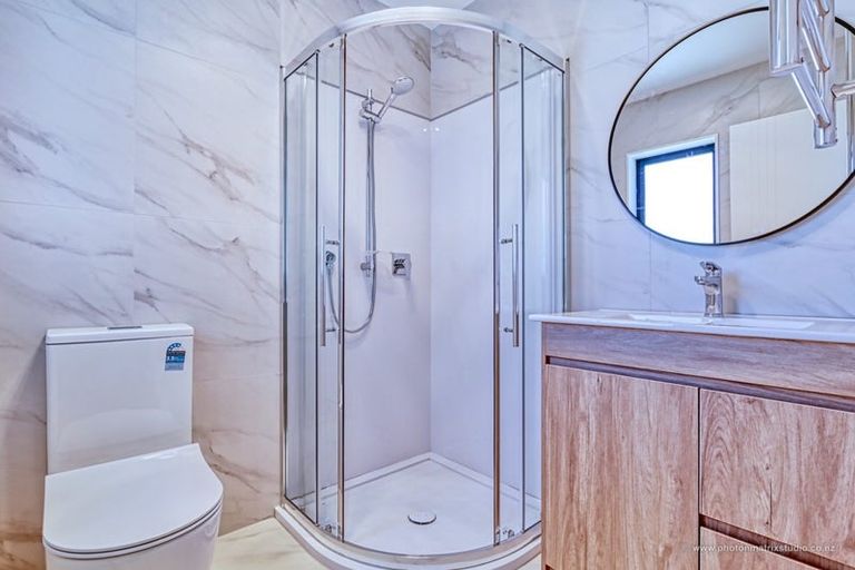 Photo of property in 51 Rosedale Road, Pinehill, Auckland, 0632