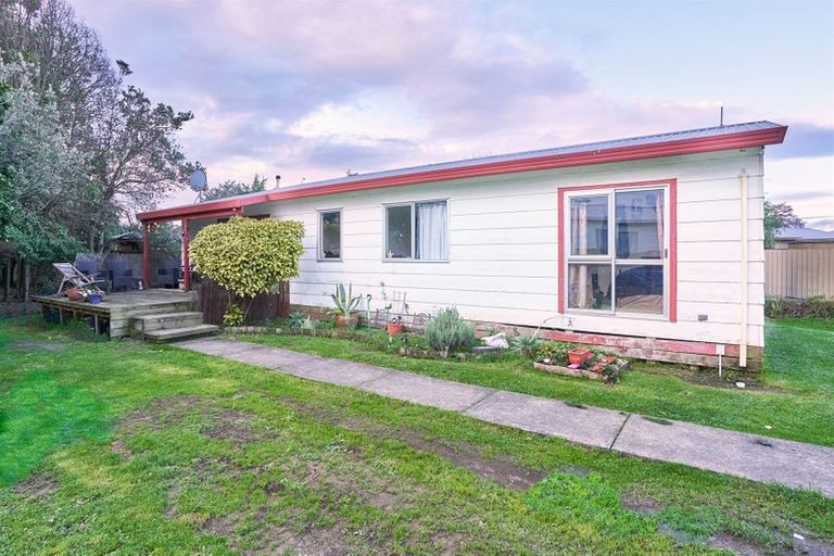 Photo of property in 28 Cedar Grove, Highbury, Palmerston North, 4412