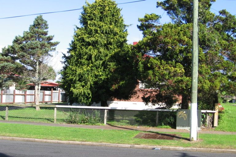 Photo of property in 229 Bairds Road, Otara, Auckland, 2023