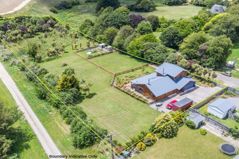 Photo of property in 116 Kawiu Road, Levin, 5510