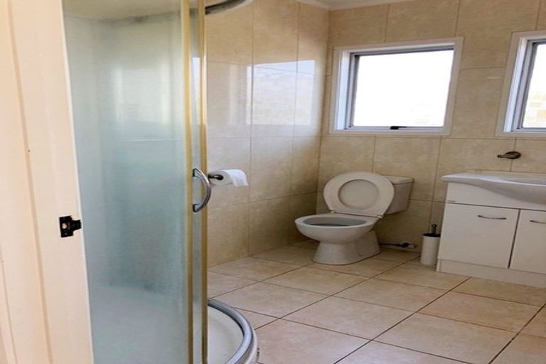 Photo of property in 28 Cranberry Place, Bucklands Beach, Auckland, 2012