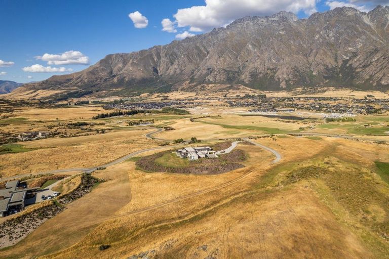 Photo of property in 3 Water Race Lane, Jacks Point, Queenstown, 9371