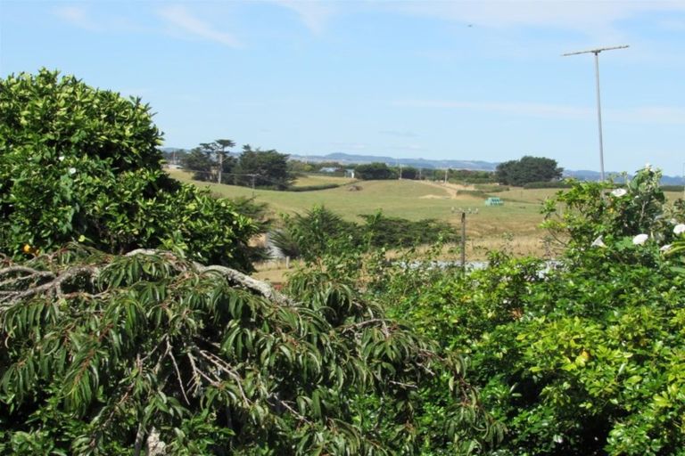 Photo of property in 16 Mason Road, Hawera, 4674