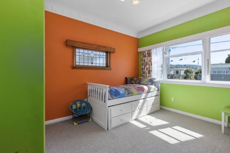Photo of property in 12 Meadows Avenue, Waiwhetu, Lower Hutt, 5010