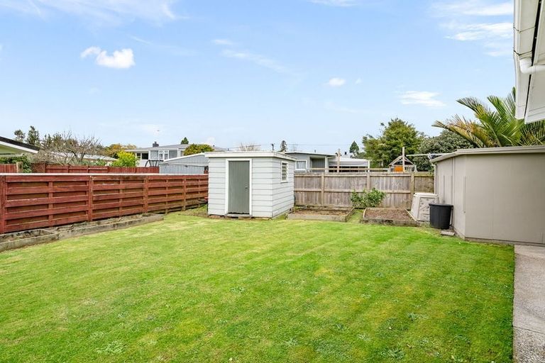 Photo of property in 16 Sierra Avenue, Te Kamo, Whangarei, 0112