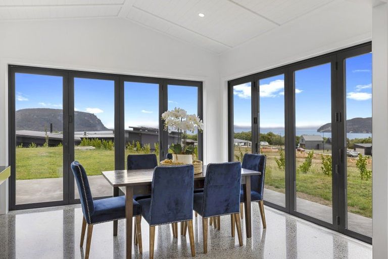 Photo of property in 47 Seven Oaks Drive, Kinloch, Taupo, 3377