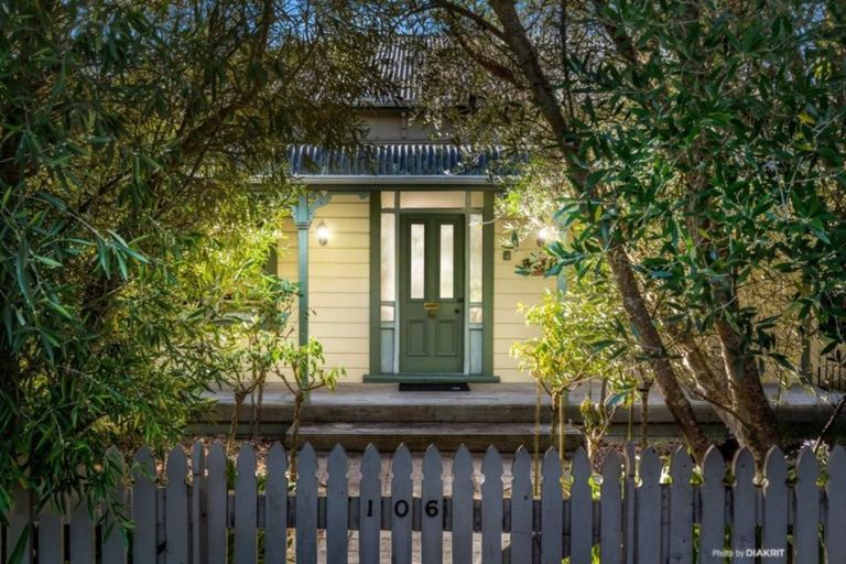 Photo of property in 106 Jellicoe Street, Martinborough, 5711