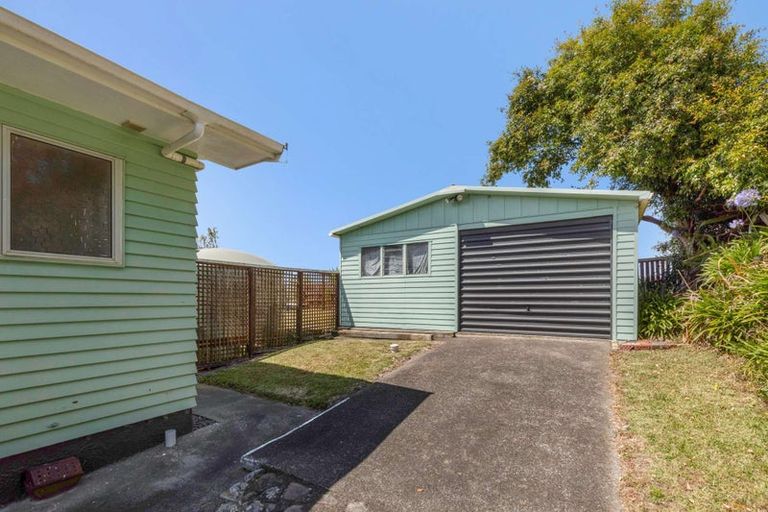 Photo of property in 847 Hokio Beach Road, Hokio Beach, Levin, 5571