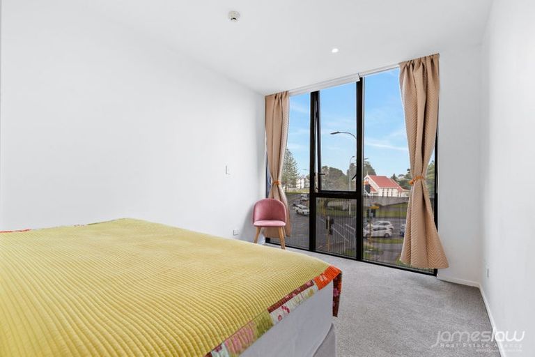 Photo of property in 205/1 Buscomb Avenue, Henderson, Auckland, 0610