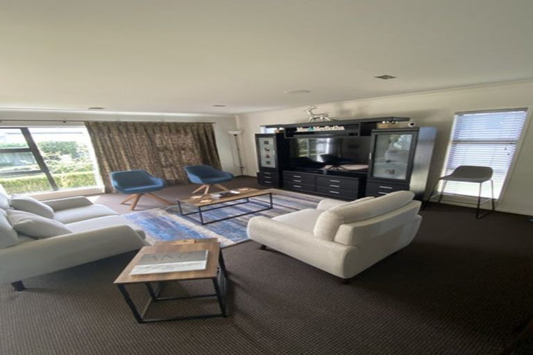 Photo of property in 71 Rototuna Road, Rototuna, Hamilton, 3210