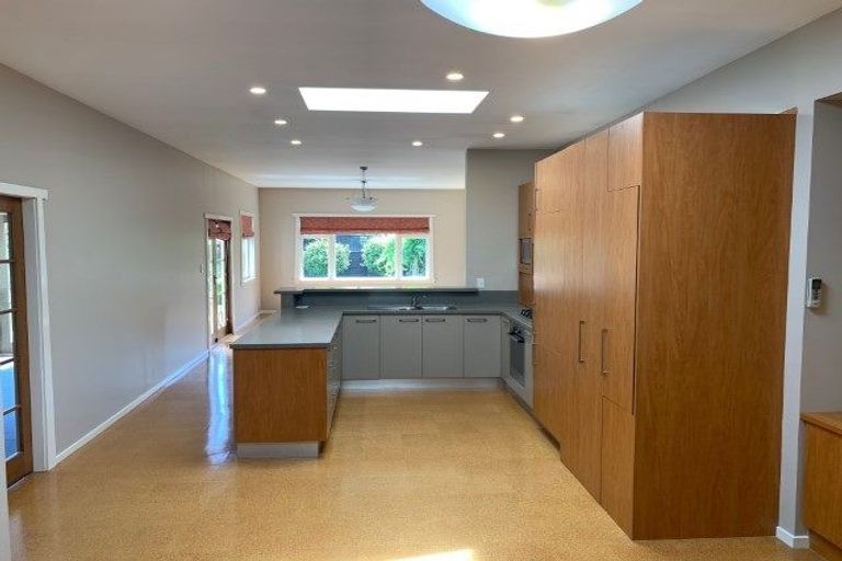 Photo of property in 58 Searells Road, Strowan, Christchurch, 8052