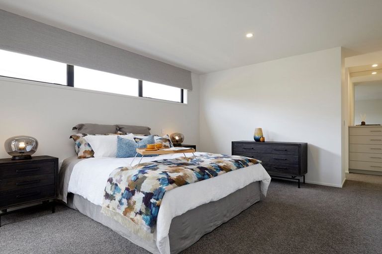 Photo of property in 16 Bridget Court, Red Beach, 0932