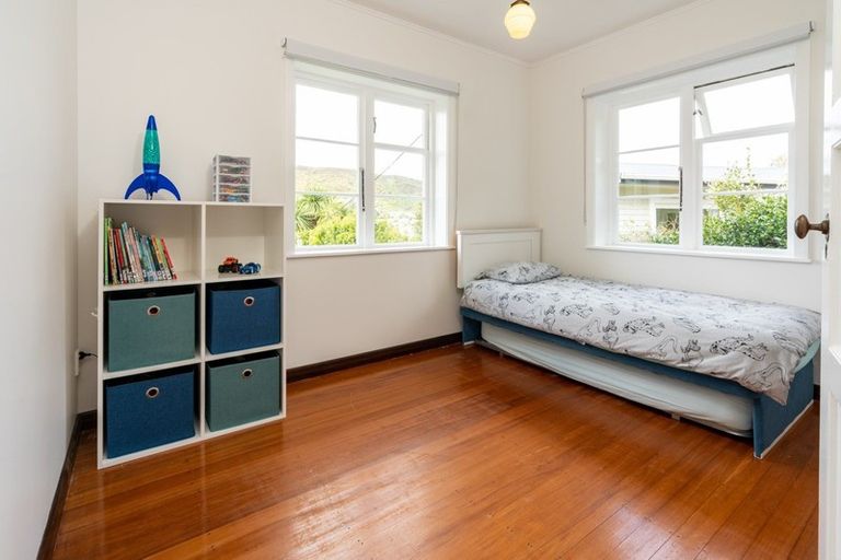 Photo of property in 20 Saint Albans Avenue, Karori, Wellington, 6012